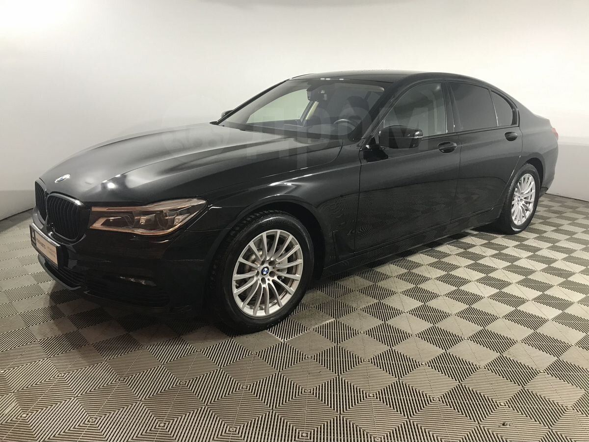 BMW 7-Series, 6 поколение