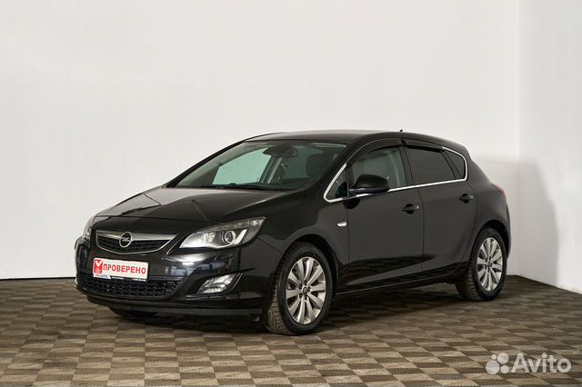 Opel Astra, 2011