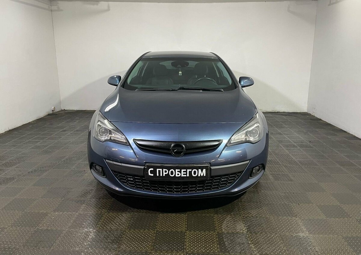 Opel Astra GTC, 2013